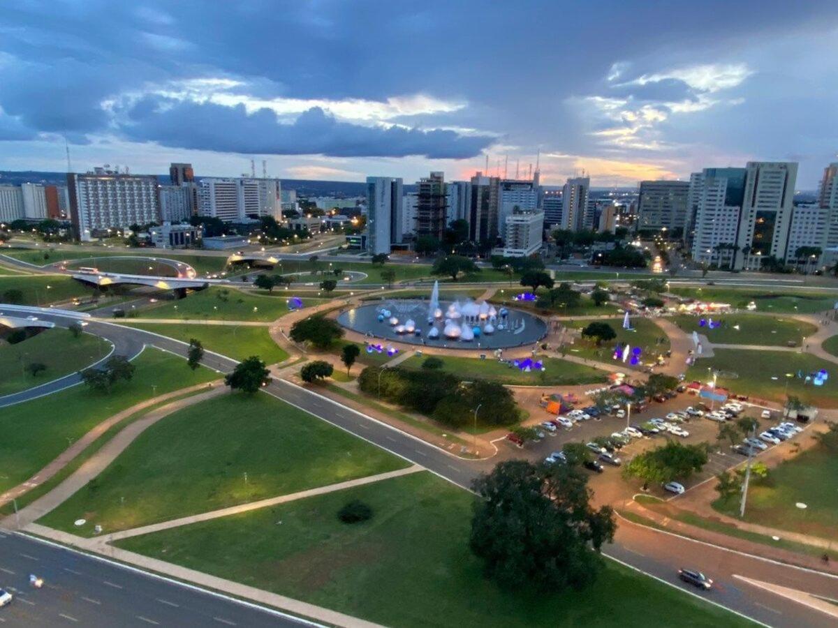 Flat Encantador No 7º Com Vista Pra Torre De Tv Бразиліа Екстер'єр фото